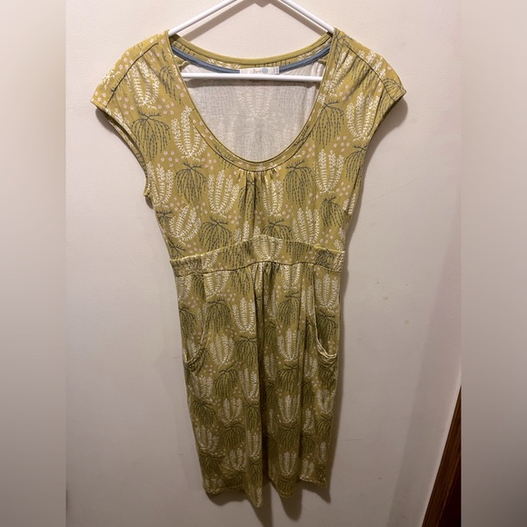Boden Light‎ Green Leaf Print Dress with Pockets Sz 6 - Picture 1 of 6